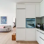 Parco By Quokka 360 - With Large Terrace Near Lido Apartment *