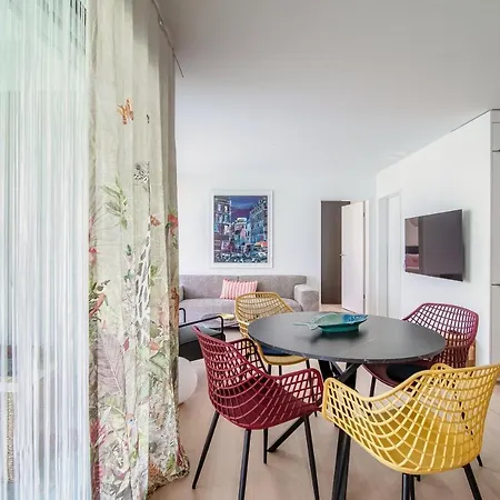 Parco By Quokka 360 - With Large Terrace Near Lido لوكارنو
